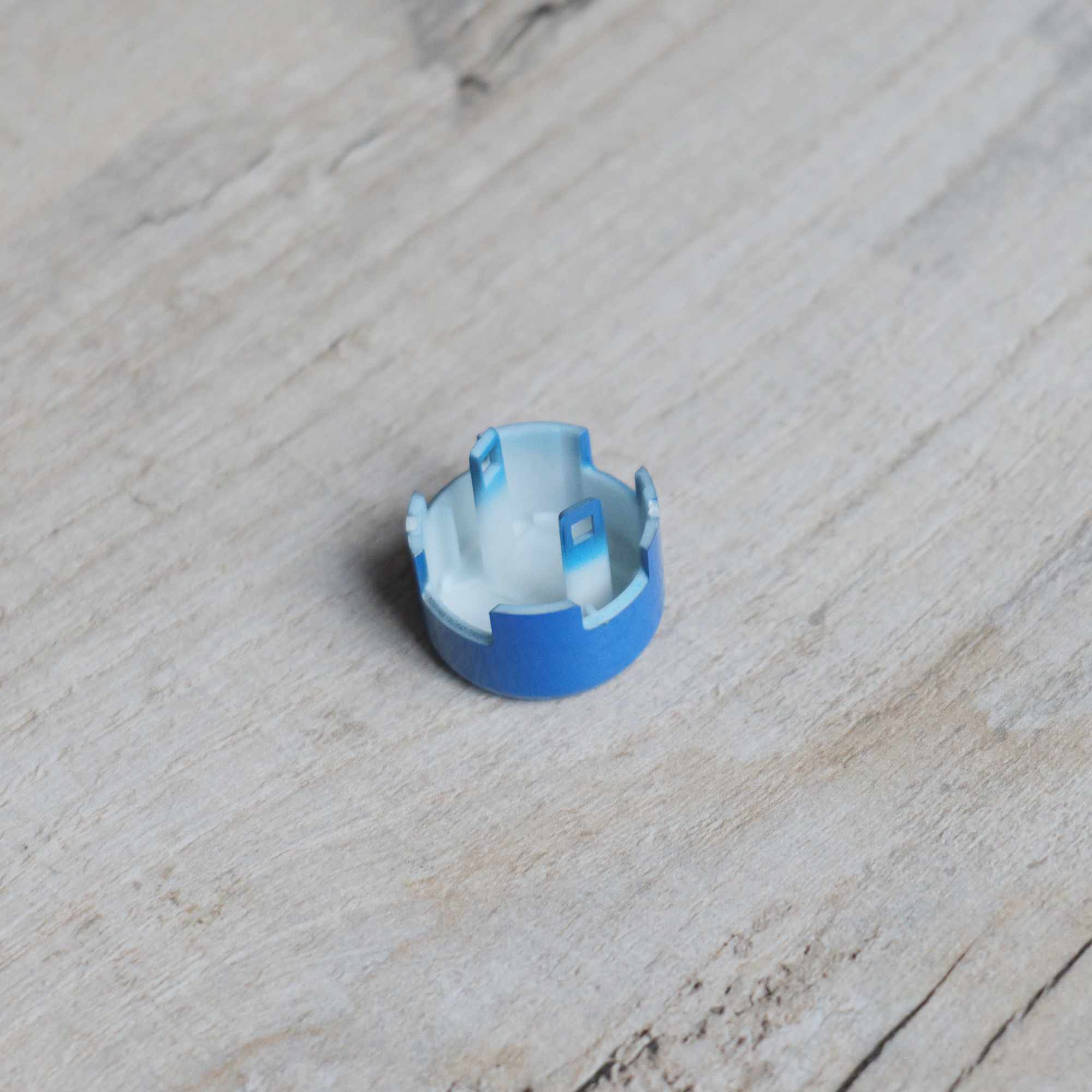 Blue Start Stop Engine Button for BMW M2 M3 M4 M5 M6 M140i F20 F80 F82 F83 F85 F87 - Interior Styling | Carbon Kings