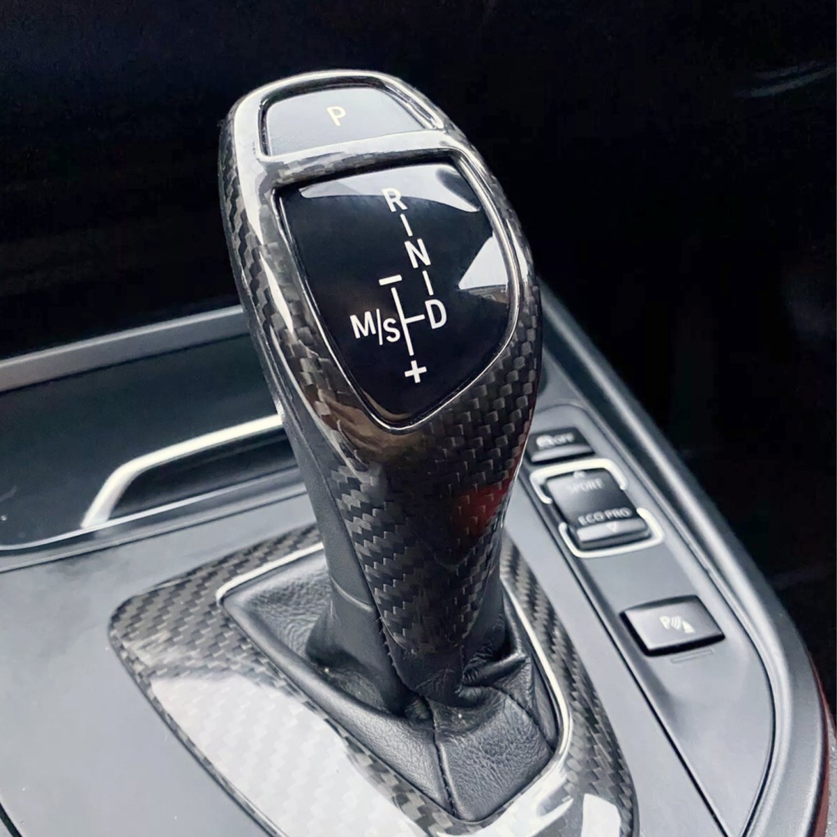 Carbon Fibre Gear Knob & Surround Trims BMW F20 M135i M140i M235i M240i - Interior Styling | Carbon Kings