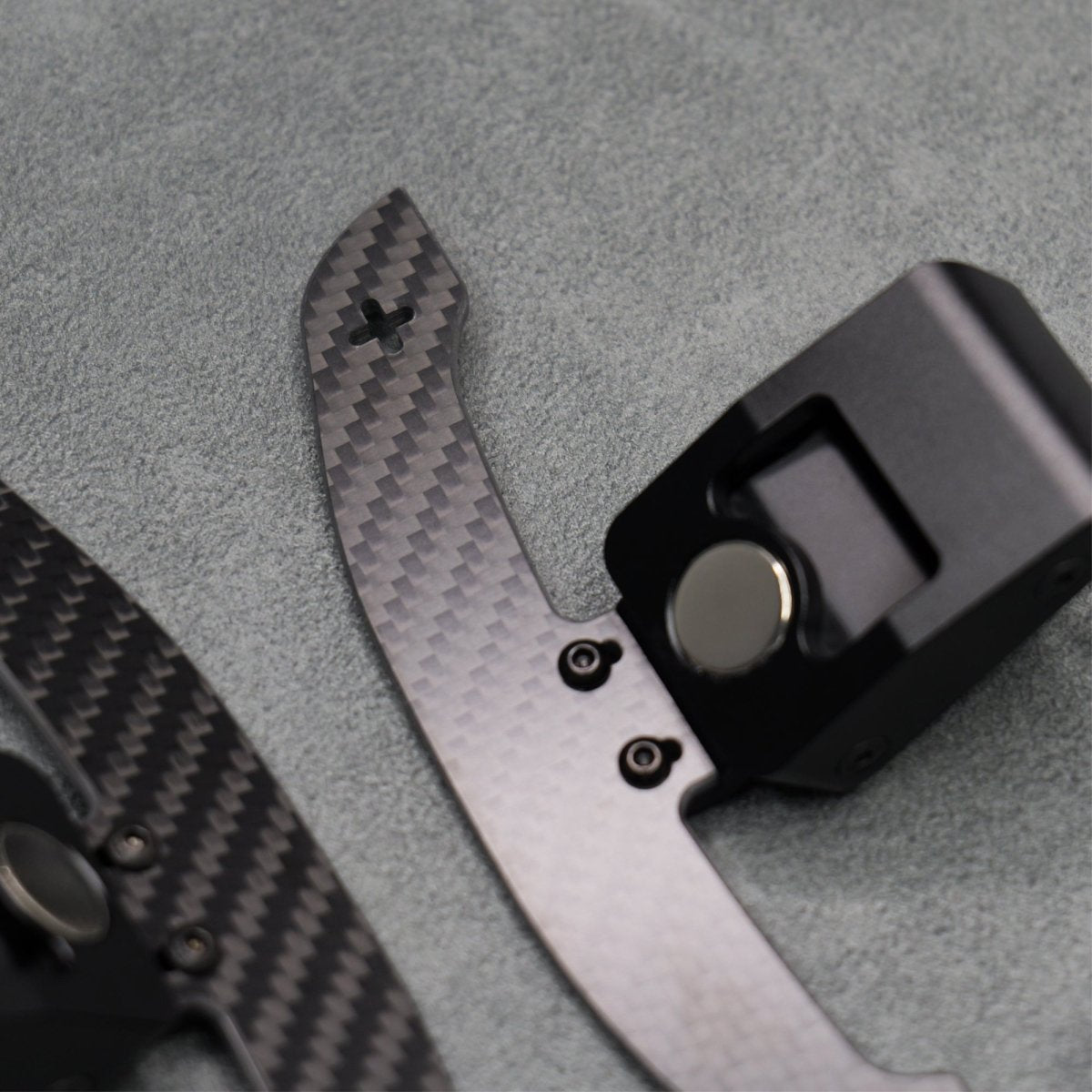 Magnetic Carbon Fibre Gear Shifter Paddles for BMW F80 M3 F82 M4 F87 M2 G80 G82 G87 - Interior Styling | Carbon Kings