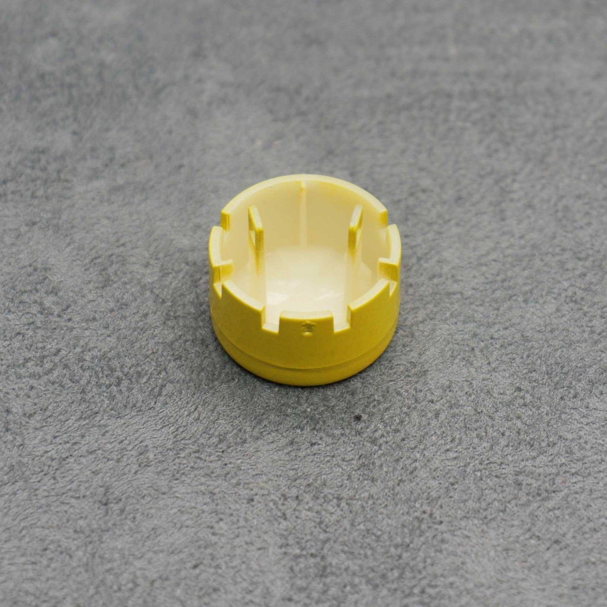 Yellow Start Stop Engine Button for BMW M2 M3 M4 M5 M6 M140i F20 F80 F82 F83 F85 F87 - Interior Styling | Carbon Kings