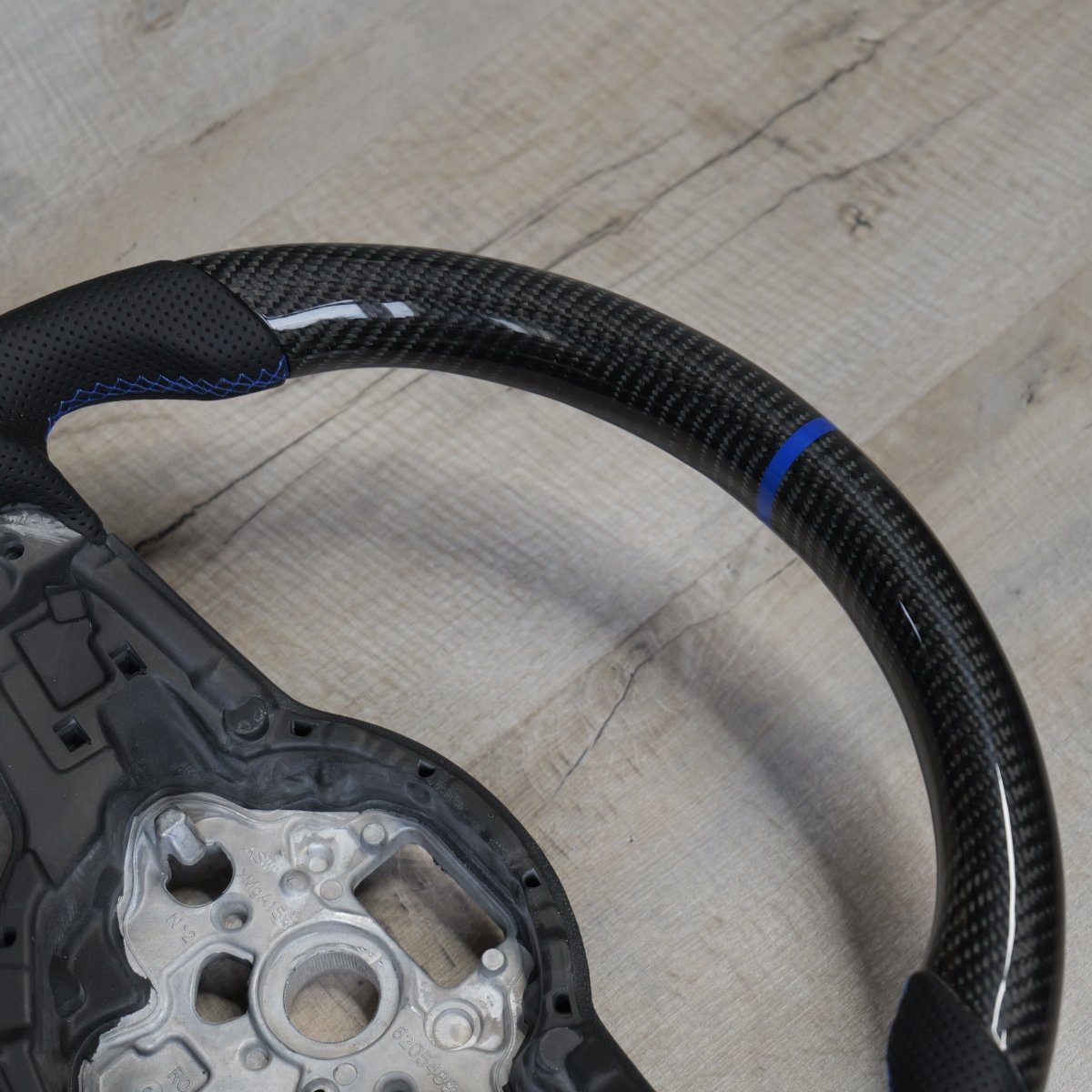 Carbon Fibre Steering Wheel for Volkswagen VW Golf MK7 MK7.5 R R - Line GTI GTE GTD + - Interior Styling | Carbon Kings