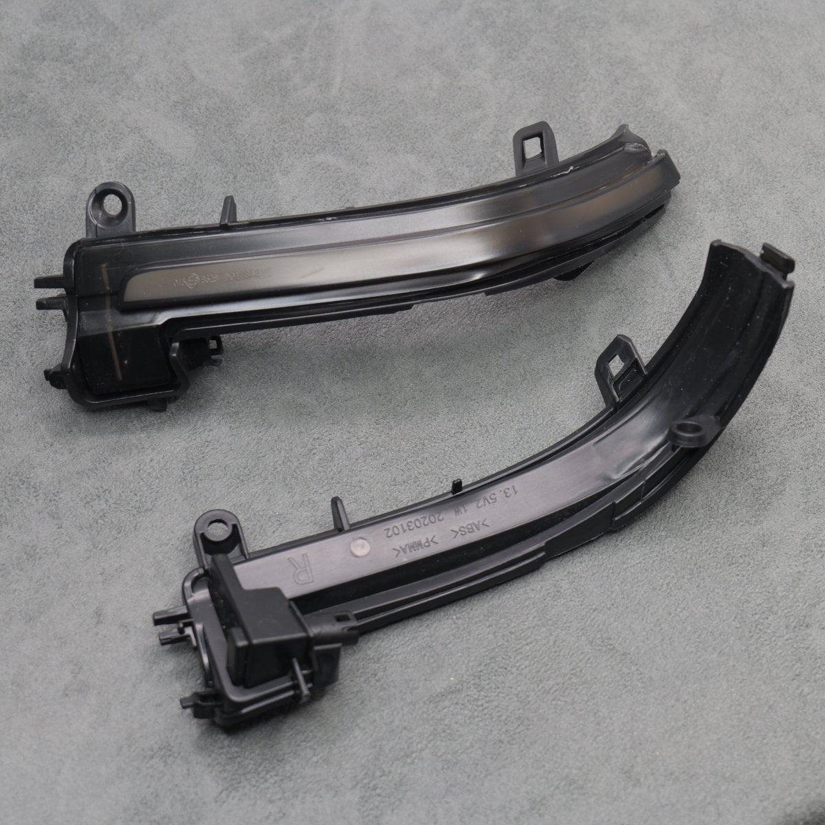 Smoked LED Dynamic Wing Mirror Indicators for BMW 1 2 3 4 Series F20 F22 F30 F32 i3 - Exterior Styling | Carbon Kings