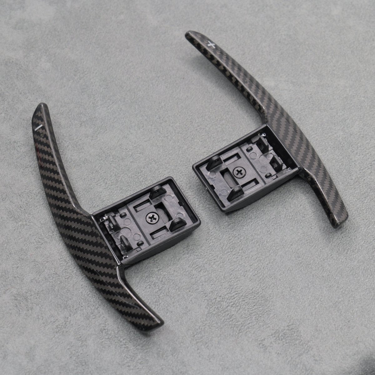 Carbon Fibre / White Gear Paddle Shifters BMW F80 M3 F82 F83 M4 F87 M2 F30 - Interior Styling | Carbon Kings
