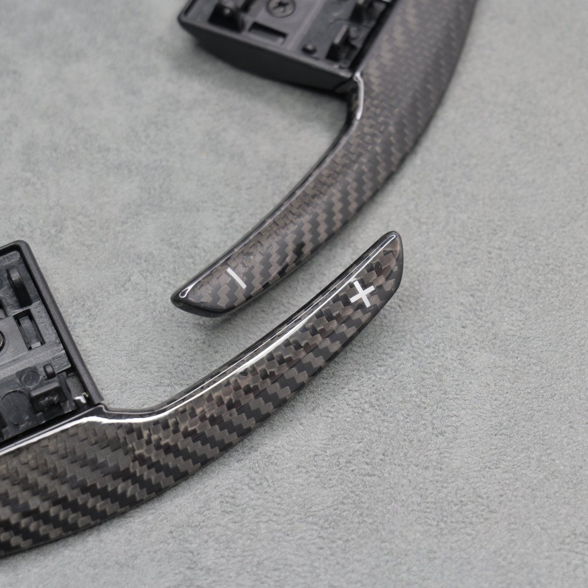 Carbon Fibre / White Gear Paddle Shifters BMW F80 M3 F82 F83 M4 F87 M2 F30 - Interior Styling | Carbon Kings