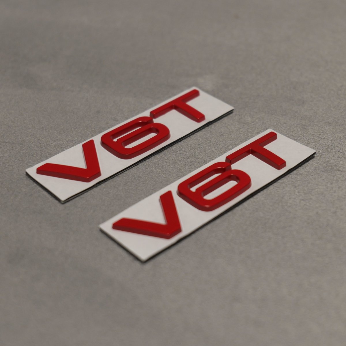 2x Gloss Red V6T Side Wing Badge Emblems for Audi A4 A5 A6 A7 S3 S4 S5 S6 Q5 Q7 - Exterior Styling | Carbon Kings